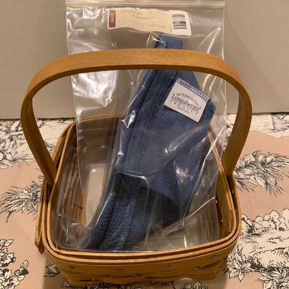 NWT LONGABERGER TARRAGON BASKET SET.